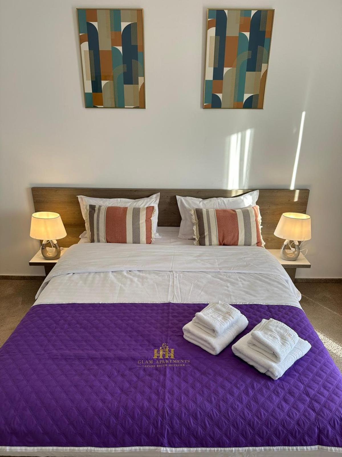Luxury Glam Apartments & Studios Near Coresi Mall Брашов Екстериор снимка