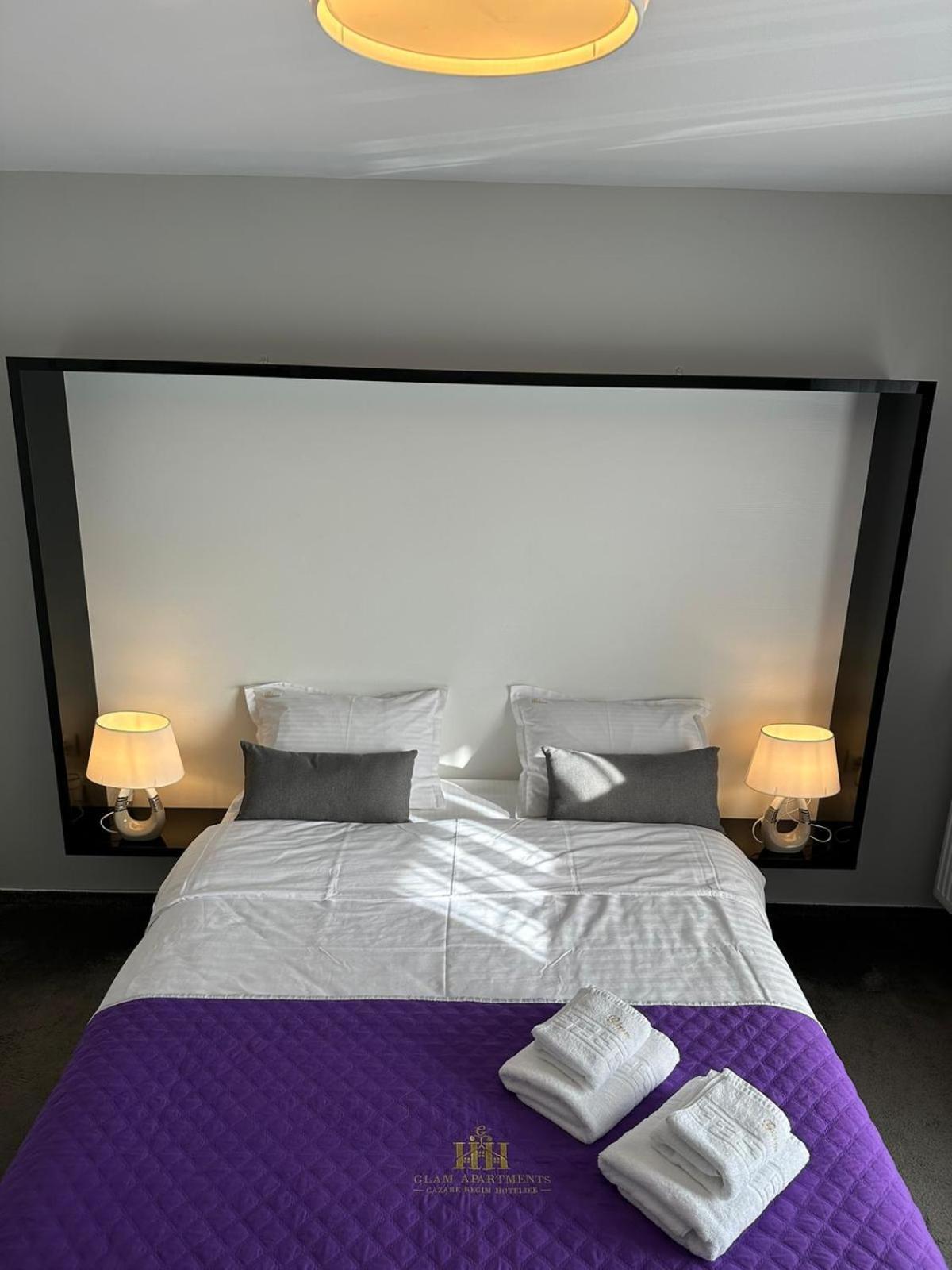 Luxury Glam Apartments & Studios Near Coresi Mall Брашов Екстериор снимка